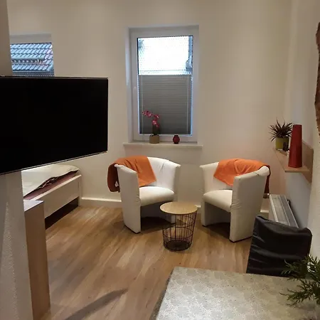 30 , Rhoen , Ortsmitte , Frisch Saniert , Gaestehaus Mierdel Апартаменты *
